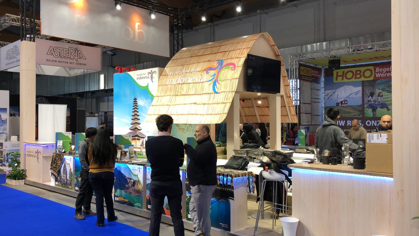 The Wonderful Indonesia stand at Salon des Vacances / Vakantiesalon in Brussels, with the thatched roof and Indonesia tourism branding